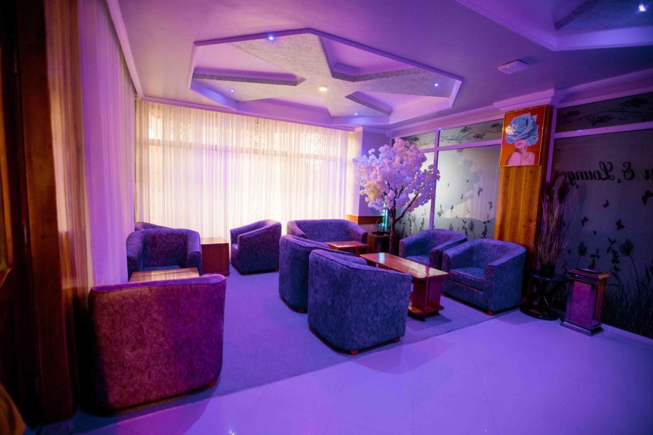 Hadjens Hotel Мванза Екстериор снимка