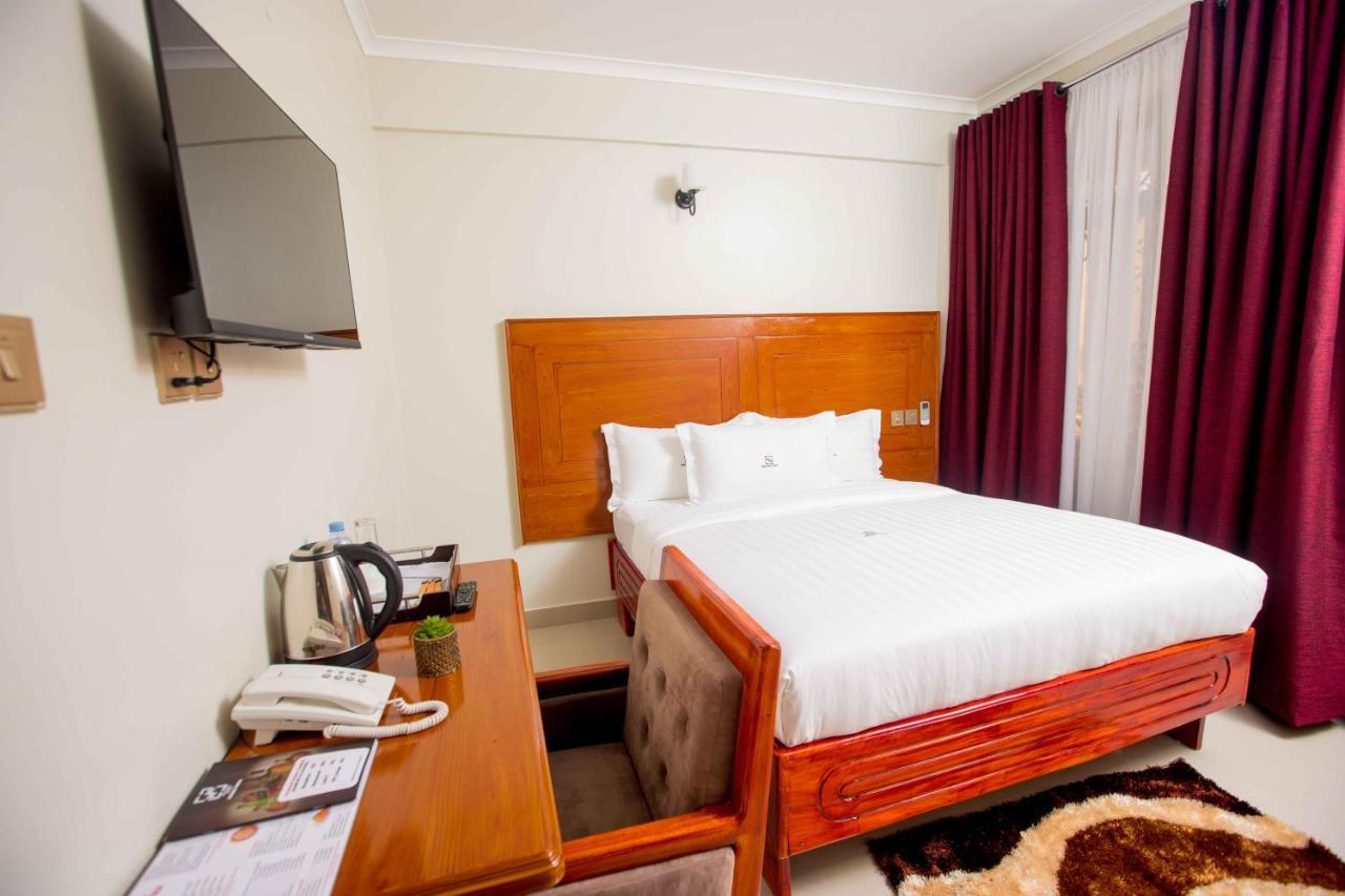 Hadjens Hotel Мванза Екстериор снимка
